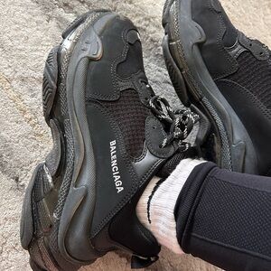 Balenciaga Triple S Black Clear Sole Size 40 men’s Authentic Fashion Sneakers